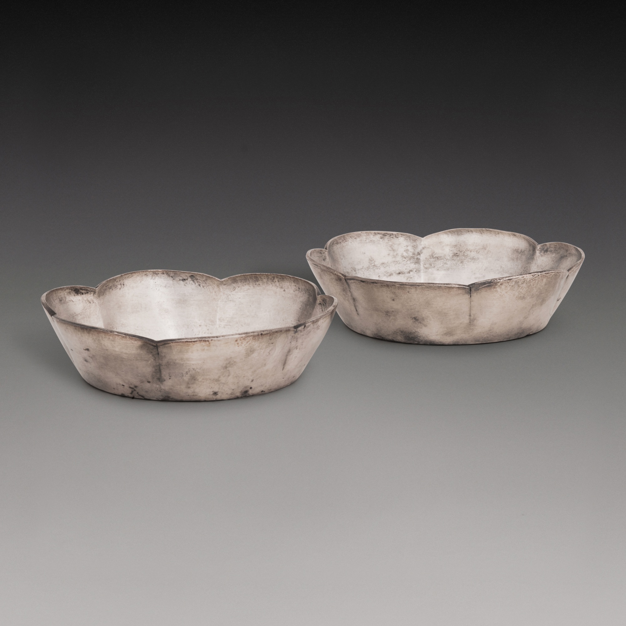 Two small silver lobed plates Song dynasty