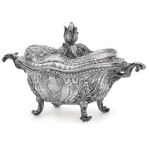 A George III silver soup tureen, Benjamin Smith II & Benjamin Smith junr., London, 1816