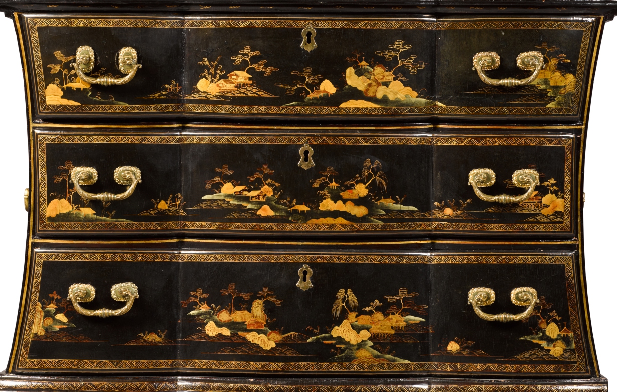 A Chinese export black gilt and polychrome lacquer commode, mid-18th century - Image 5 of 6