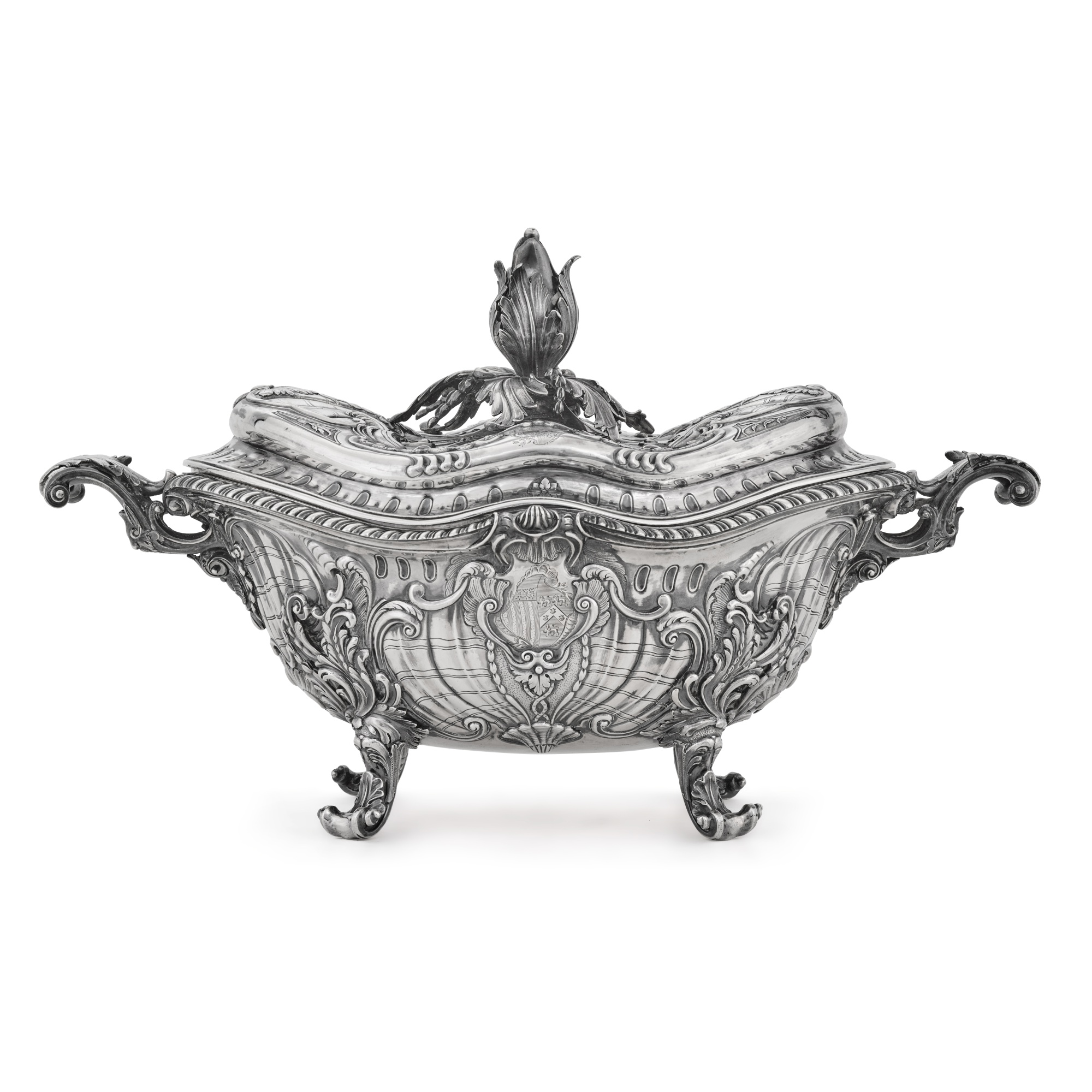 A George III silver soup tureen, Benjamin Smith II & Benjamin Smith junr., London, 1816 - Image 4 of 5