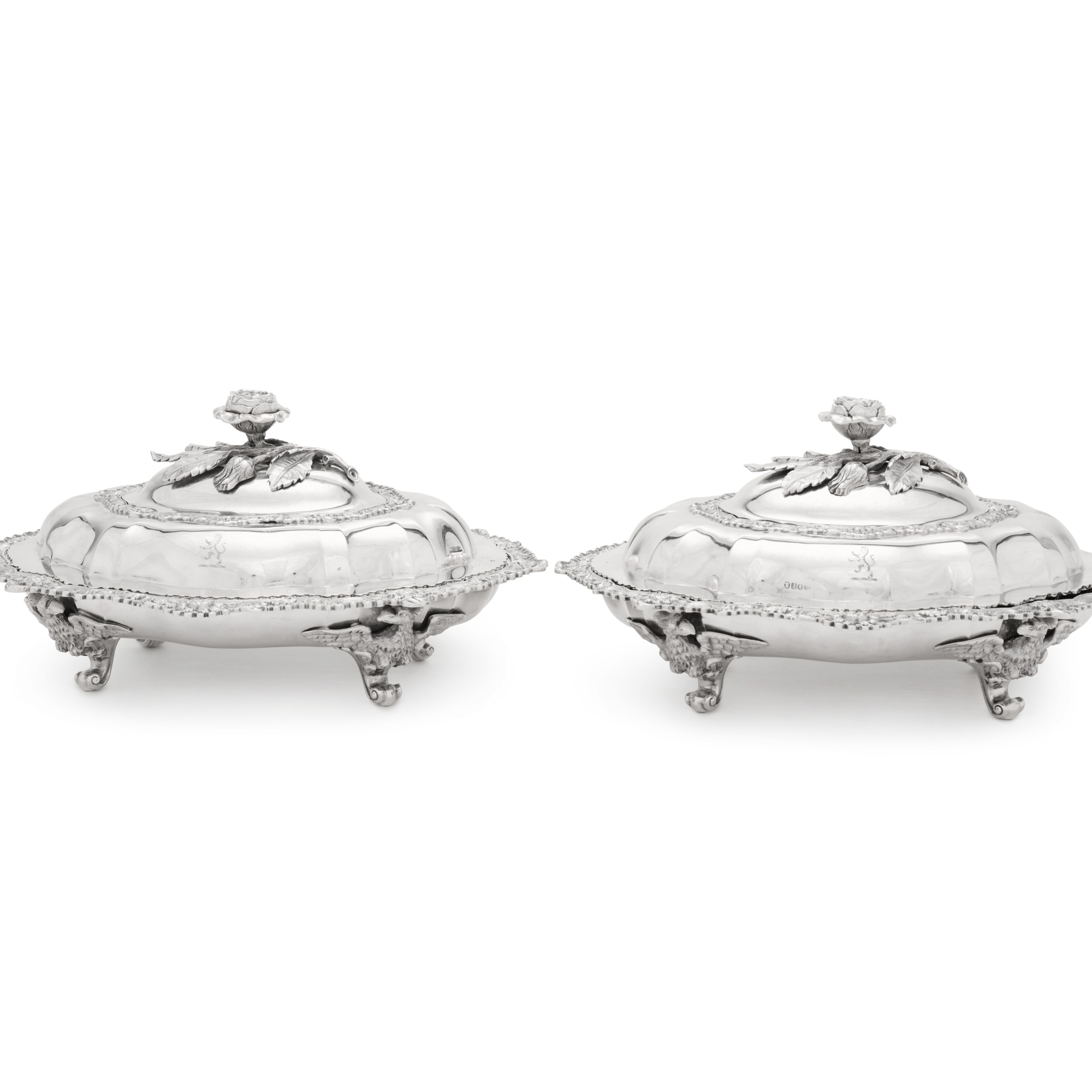 A pair of George IV silver entrée dishes, Thomas Burwash, London, 1821 - Image 3 of 5