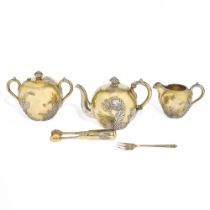 A silver-gilt tea service, Ovchinnikov, Moscow, 1894