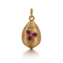 A Faberg&#233; jewelled gold egg pendant, workmaster Henrik Wigstr&#246;m, St Petersburg, 1904-1912