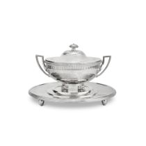 A silver covered soup tureen, liner and stand, Henry Auguste, Paris, 1787-1788 | Soupi&#232;re couve
