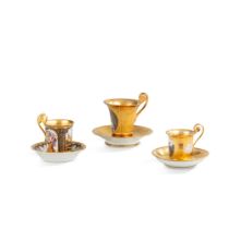 Three Paris porcelain gold-ground cabinet cups and stands, circa 1820-1830 | Trois tasses et sous ta