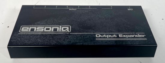 Ensoniq Output Expander. Accessory for use with the EPS16. Untested.