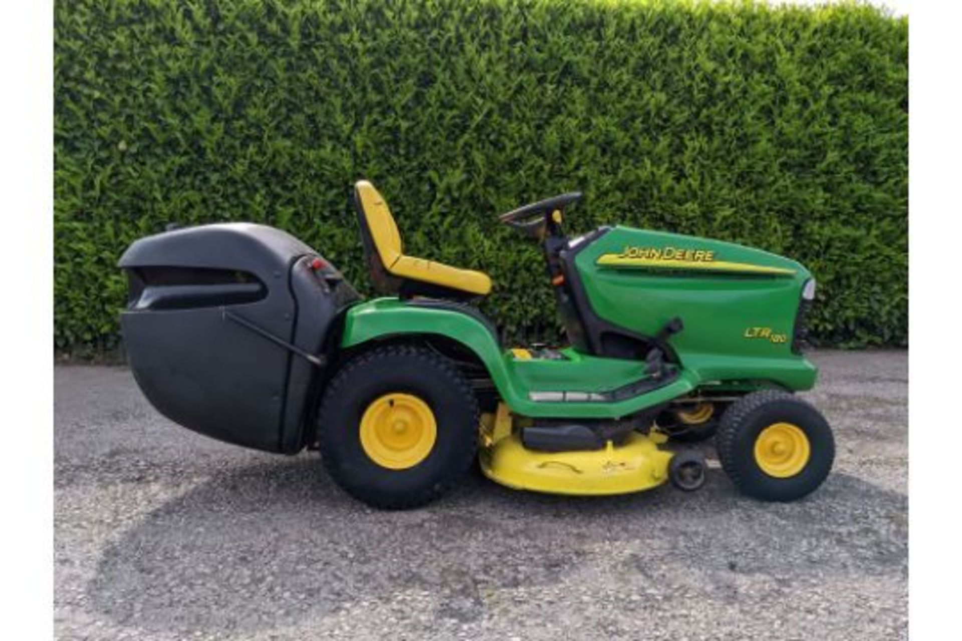 John Deere LTR180 42" Ride On Rotary Mower