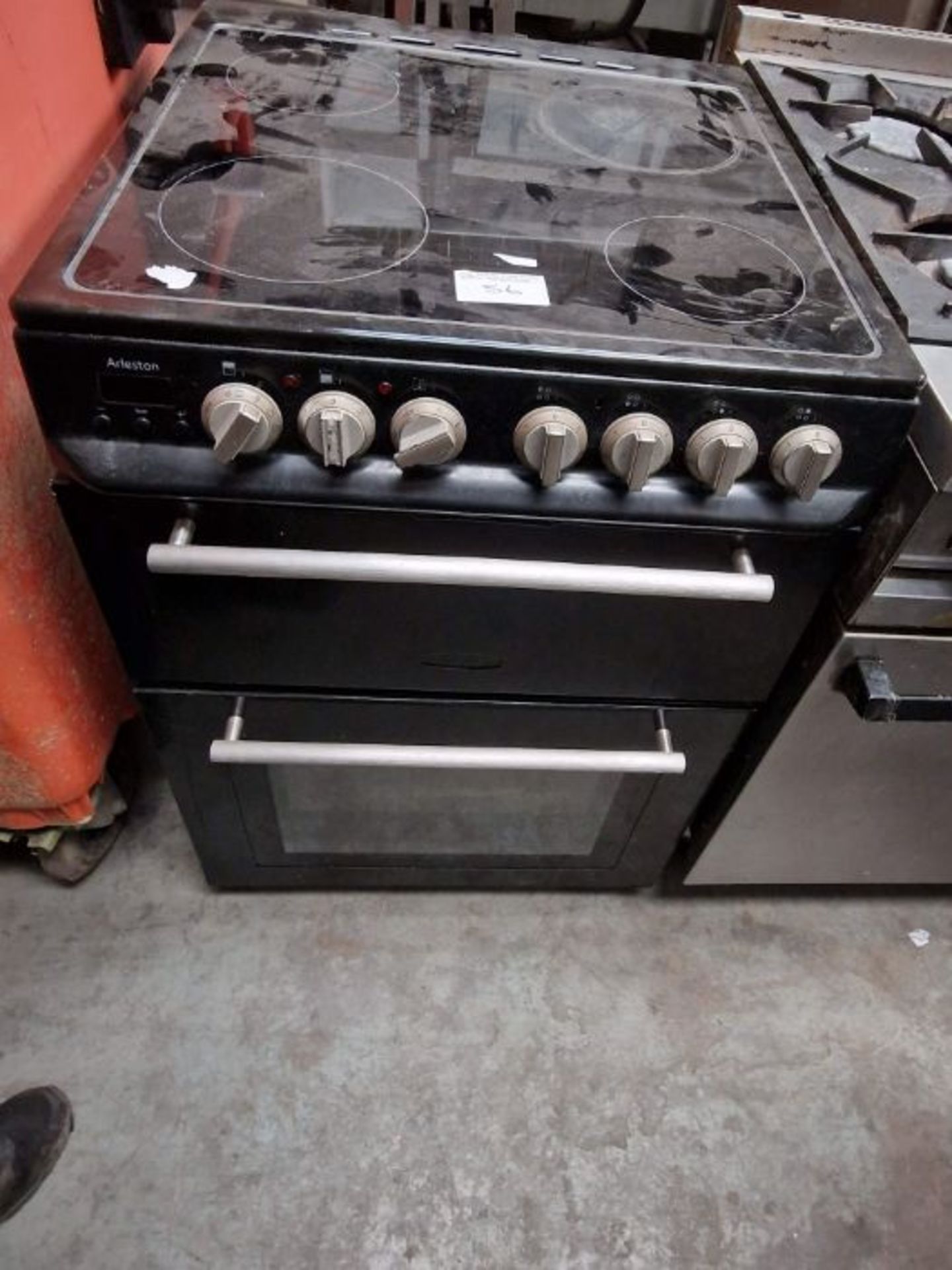 Arleston 4 ring cooker and grill.