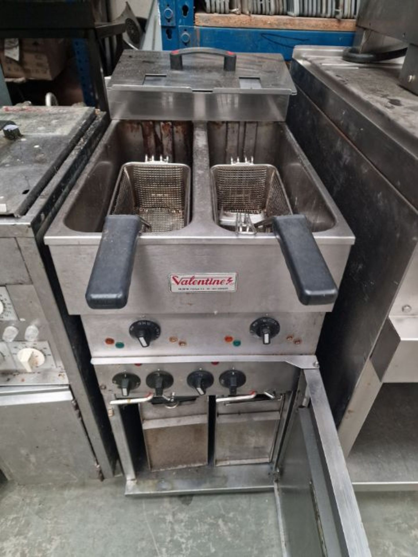 Valentine twin basket, twin tank fryer. - Image 2 of 2