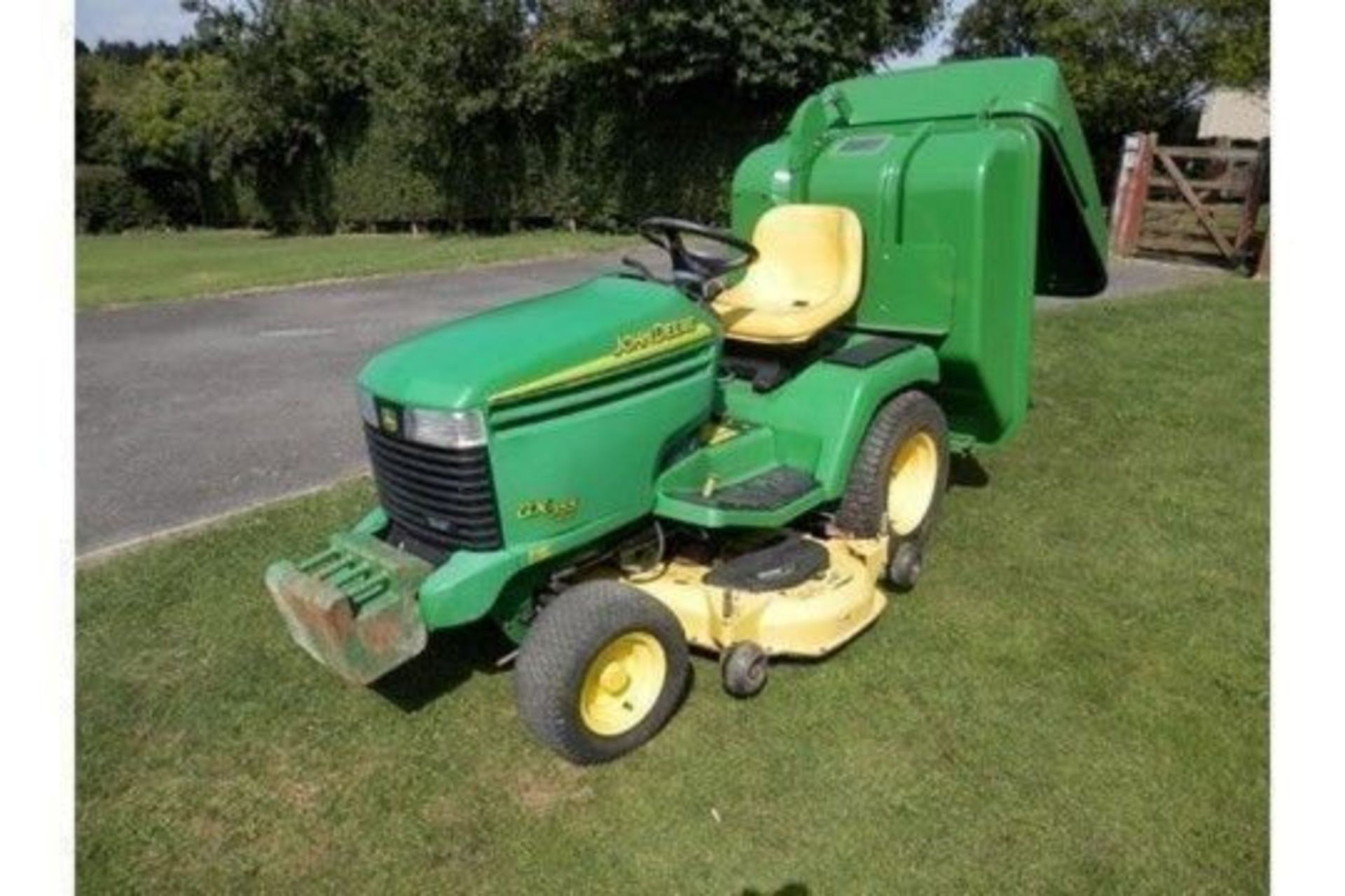 2003 John Deere GX355 Ride On Rotary Mower - Image 4 of 8