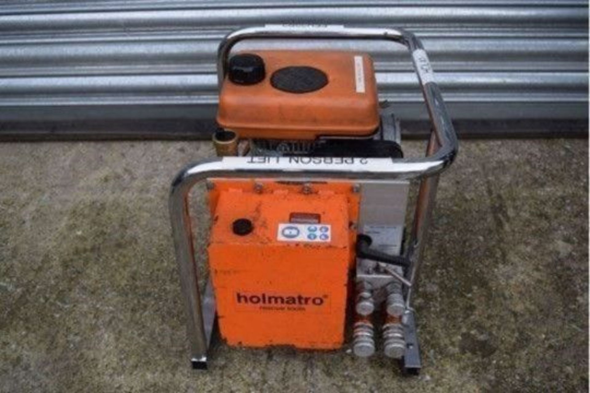 Holmatro Vehicle Rescue Tools Set 2 - Image 2 of 8