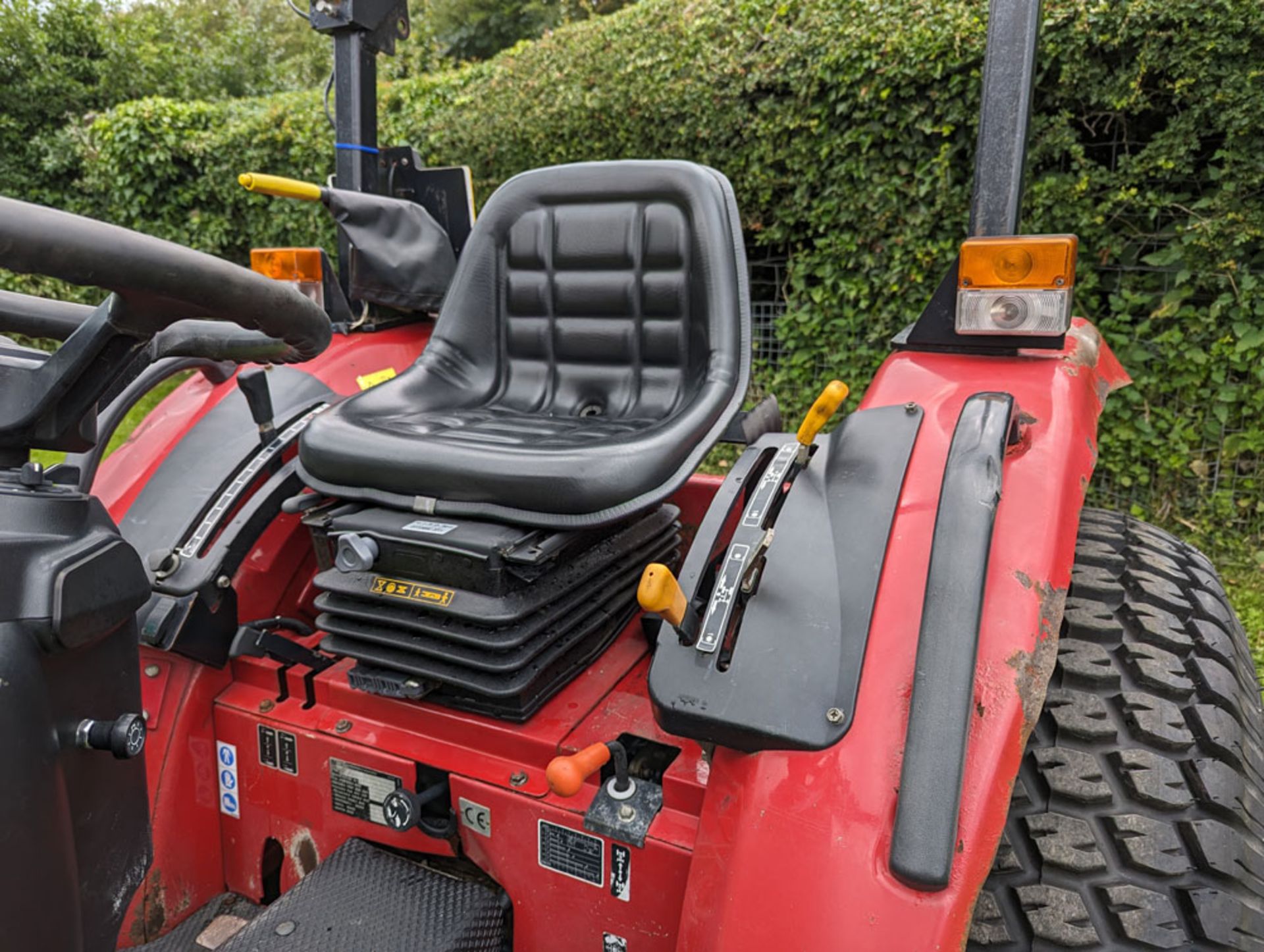 2013 Shibaura ST333 Compact Tractor With Lewis 25QH Loader Attachment 1848 Hours - Image 6 of 11