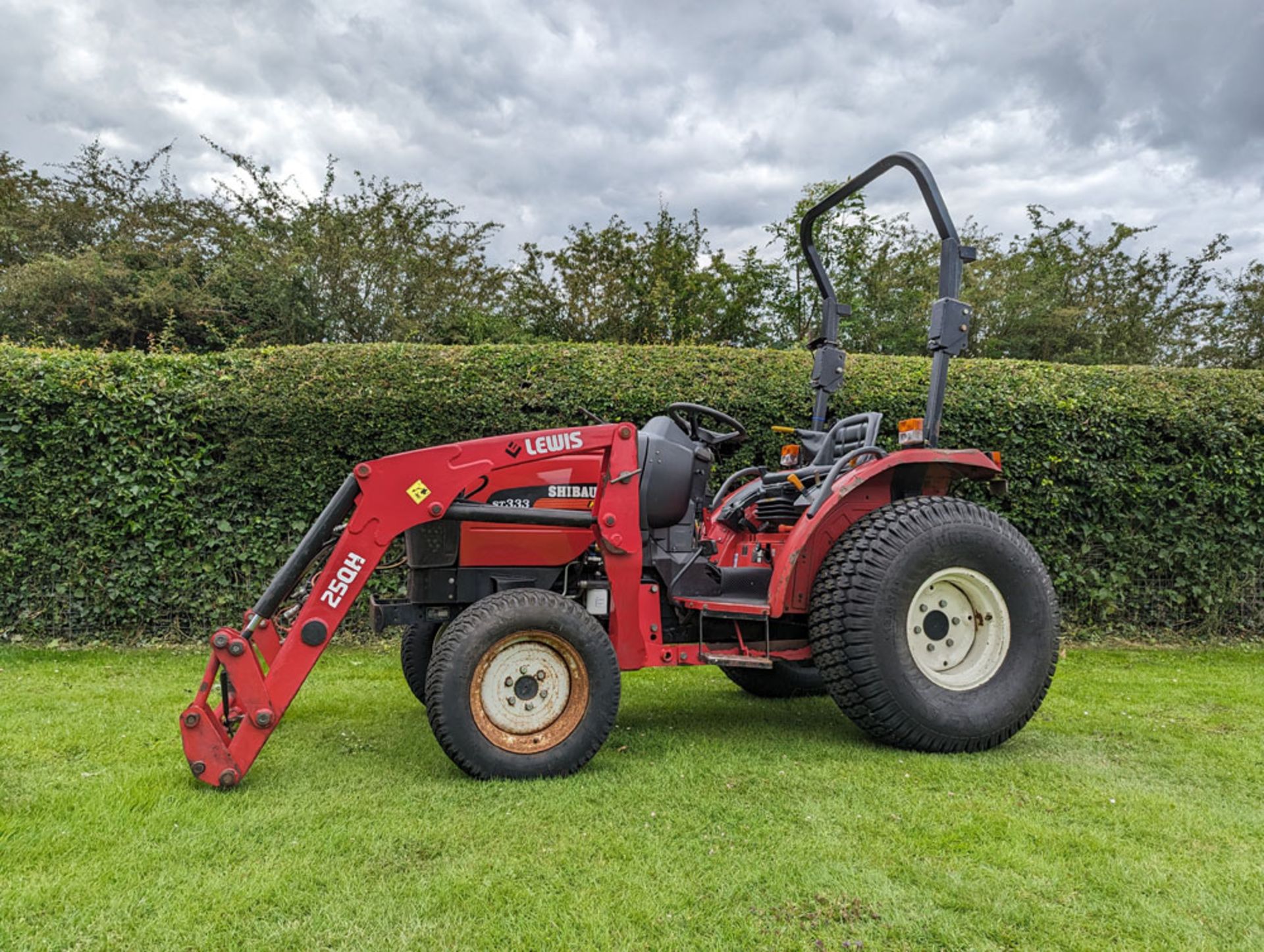 2013 Shibaura ST333 Compact Tractor With Lewis 25QH Loader Attachment 1848 Hours - Image 8 of 11