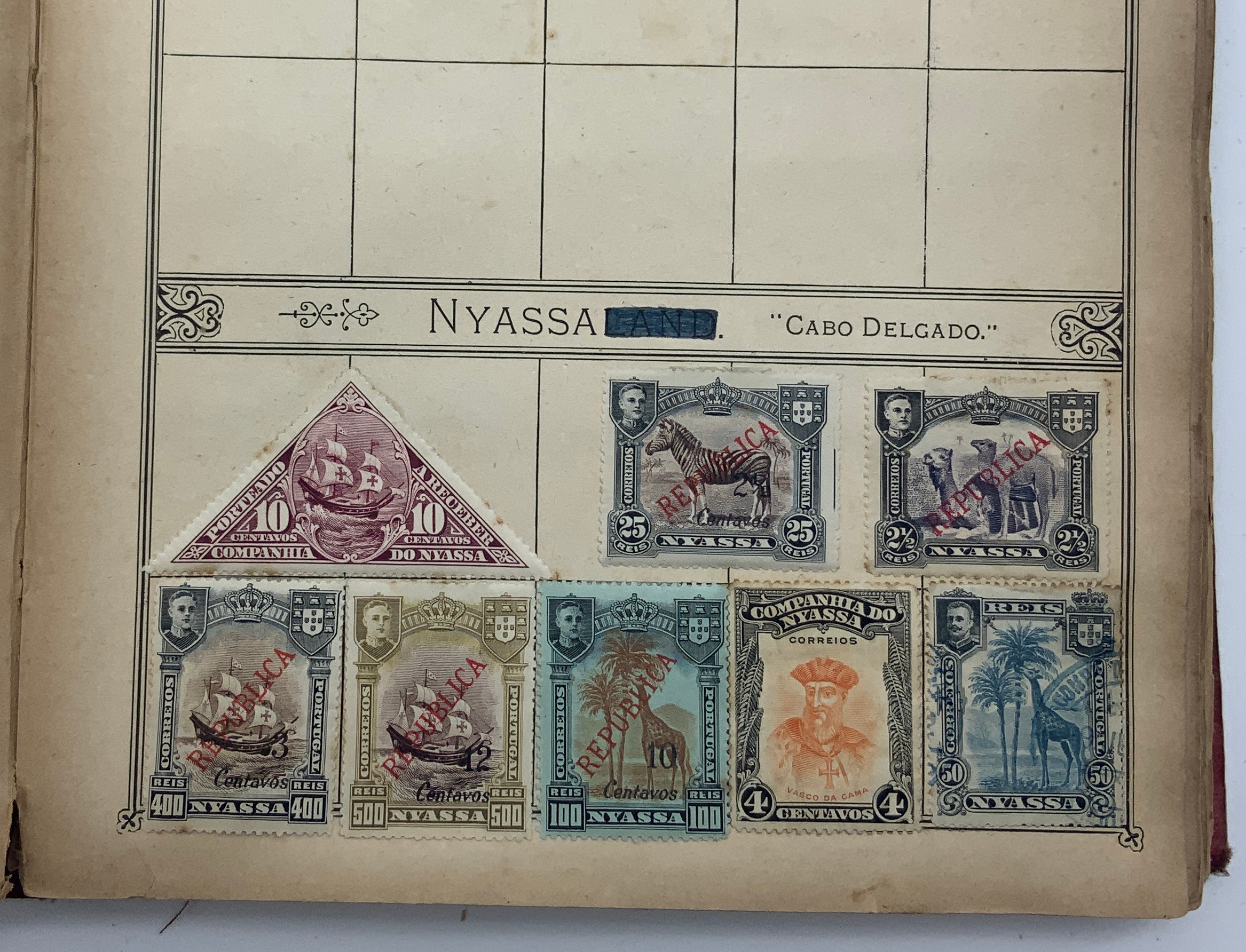 SELECTION OF VARIOUS STAMPS IN ALBUM, SOME LOOSE PAGES - Image 74 of 92