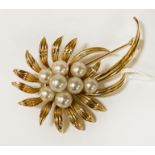 14CT YELLOW GOLD & PEARL BROOCH - 15.8 GRAMS APPROX