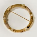 EARLY 14 CARAT GOLD & PEARL ''WHEEL BROOCH'' - 7.6 GRAMS APPROX