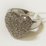 9CT GOLD DIAMOND HEART CLUSTER RING SIZE M - 9 GRAMS APPROX