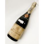 VINTAGE BOTTLE OF MOET & CHANDON MAGNUM