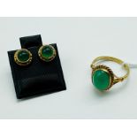 9CT GOLD JADE RING & EARRINGS