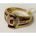 18CT GOLD RUBY & DIAMOND RING - APPROX 4.77 G - SIZE Q/R