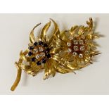 18CT GOLD DIAMOND & SAPPHIRE BROOCH - 26.3 GRAMS APPROX