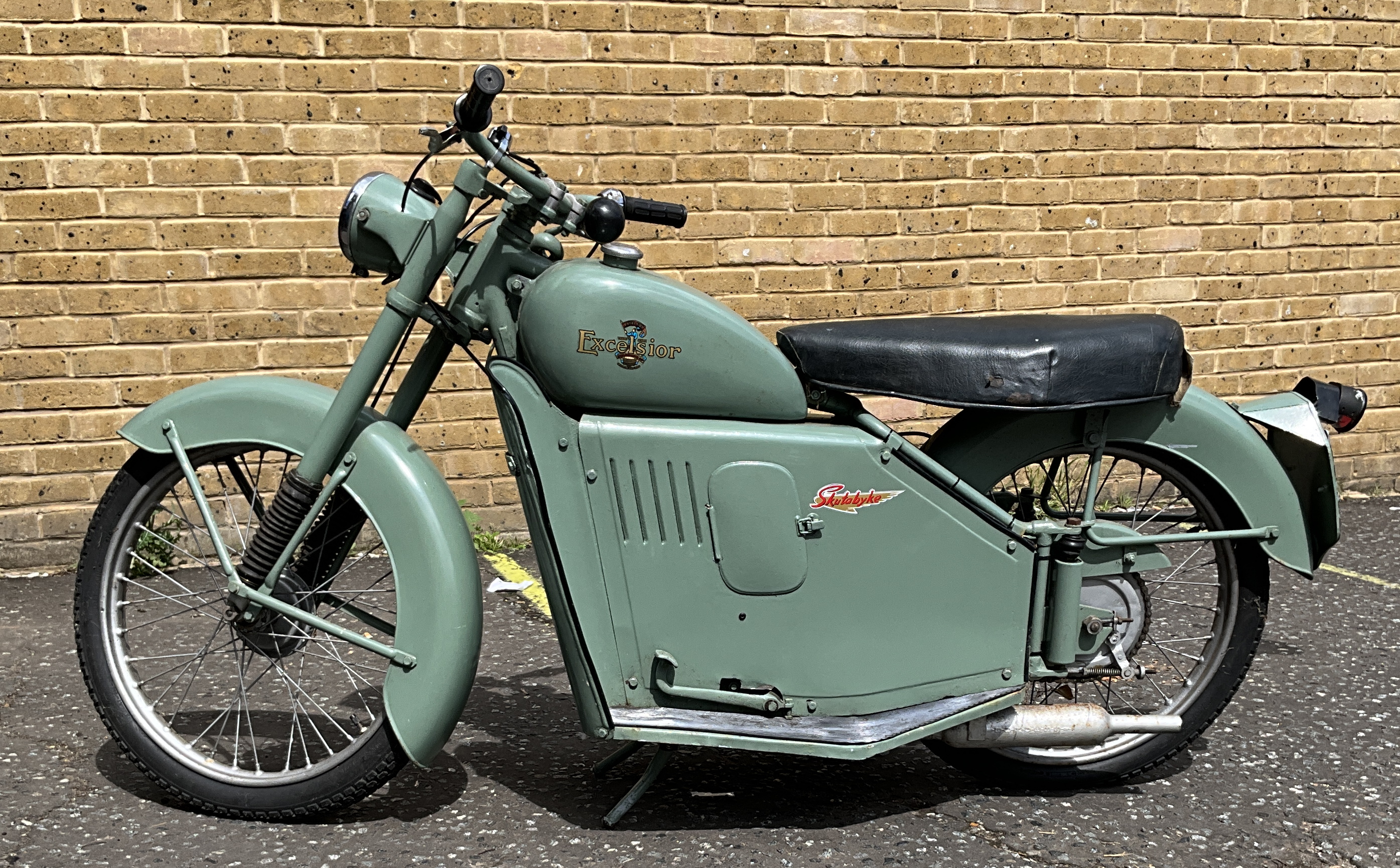 1950'S EXCELSIOR MOTORBIKE, FOUNDED IN COVENTRY, AND MANUFACTURED IN BIRMINGHAM - NEEDS A - Image 10 of 18