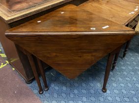 TRIANGULAR DROP LEAF TABLE - A/F