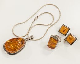 SET OF SILVER & AMBER JEWELLERY