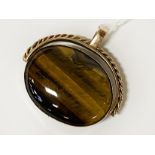 9CT GOLD & TIGERS EYE PENDANT - 36 GRAMS APPROX