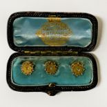 15CT GOLD & DIAMOND COLLAR STUDS IN ORIGINAL BOX