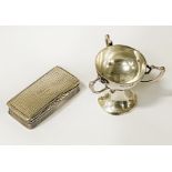 STERLING SILVER SNUFF BOX A/F WITH A STERLING SILVER TROPHY - 4OZS APPROX