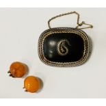 ONYX & GOLD LEAF BROOCH & AMBER STUDS