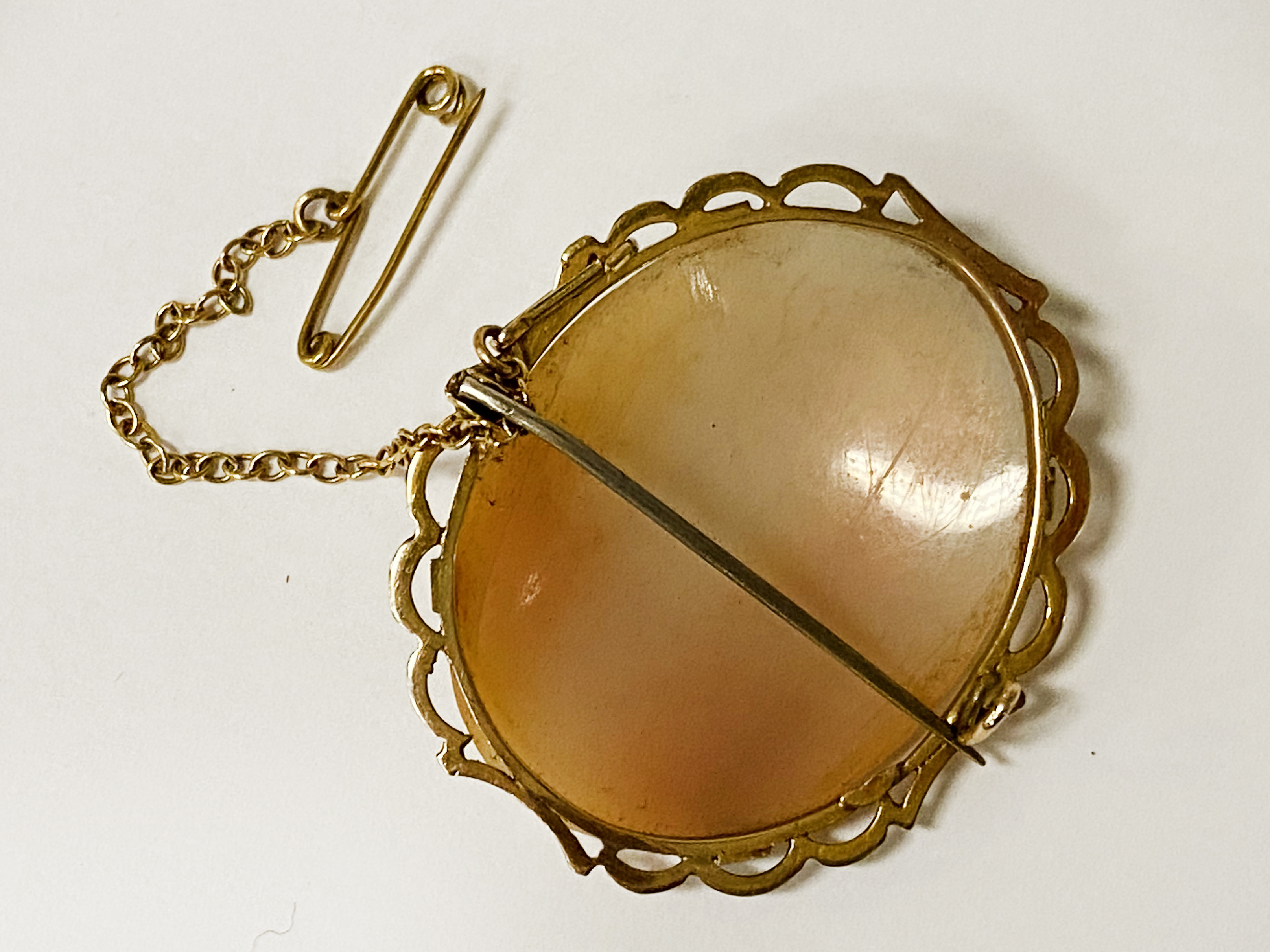 9CT GOLD CAMEO BROOCH 8 GRAMS APPROX TOTAL - Bild 2 aus 2