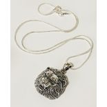 STERLING SILVER LION HEAD PENDANT & CHAIN - 19 GRAMS APPROX