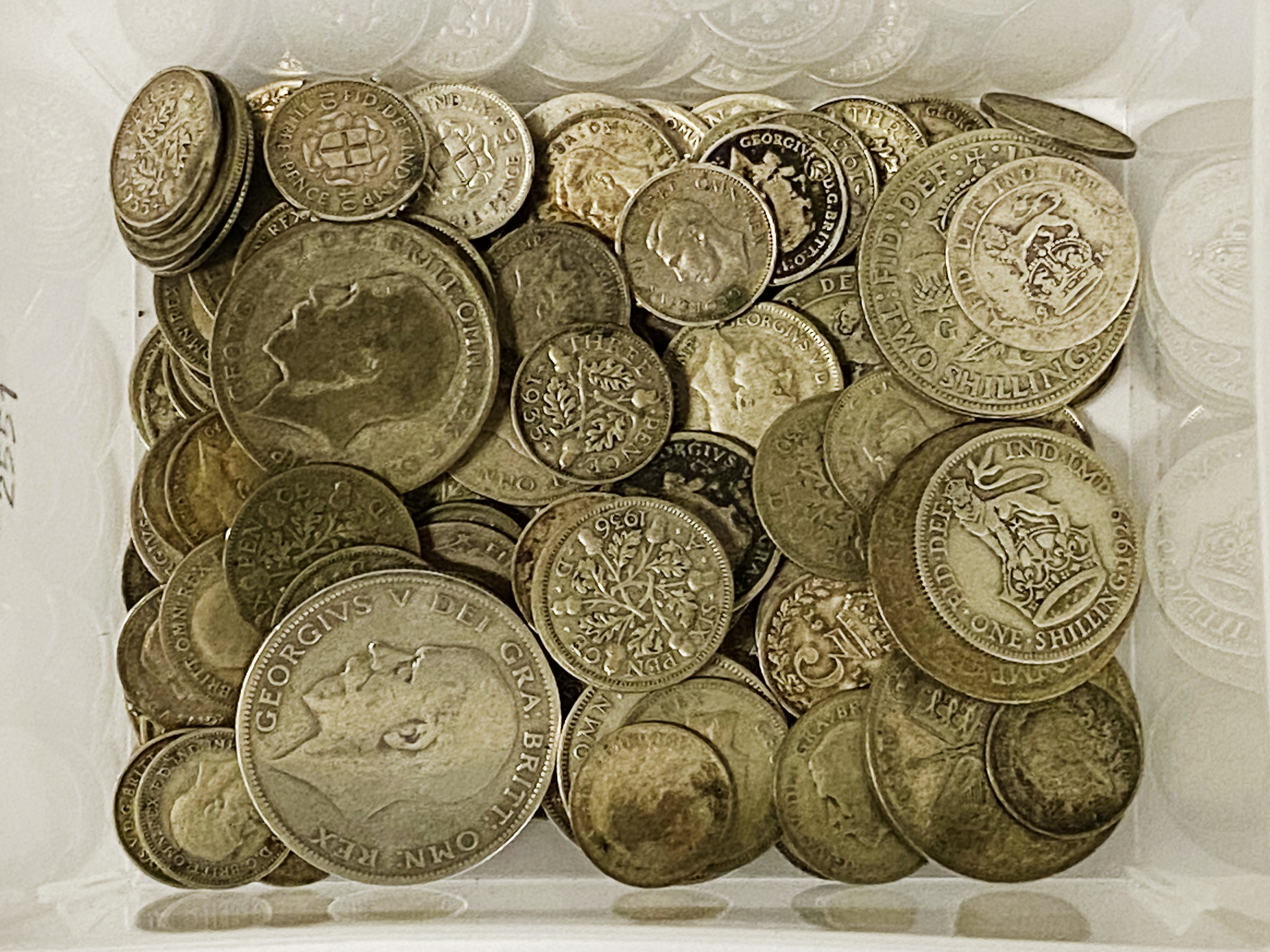 COLLECTION OF PRE 1947 SILVER COINAGE - APPROX 9.5 OZ (IMP)