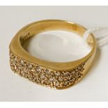 14CT GOLD & DIAMOND RING - SIZE Q - 4.9 GRAMS APPROX