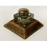 H/M SILVER TOPPED INKWELL - 8.5 CMS (H) INCLUDING STAND