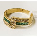 18CT EMERALD & DIAMOND RING - SIZE P/Q - APPROX 3.70 GRAMS