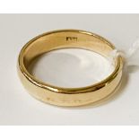 18CT GOLD PLAIN BAND- APPROX 3.9 GRAMS - SIZE K