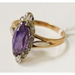 18CT GOLD GEMSTONE RING - VINTAGE - SIZE N