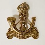 9CT GOLD MILITARY BROOCH, APPROX 5 GRAMS - KINGS AFRICAN RIFLES