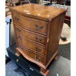 SMALL CHEST OF DRAWERS