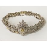 18CT GOLD & DIAMOND BRACELET - APPROX 4.30 CTS