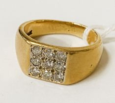 18CT GOLD & 9 DIAMOND RING - SIZE O APPROX 11.7GRAMS
