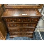 SMALL CHEST OF DRAWERS