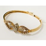 18CT GOLD & DIAMOND BANGLE TOTAL APPROX 1CT - APPROX 17.40 GRAMS