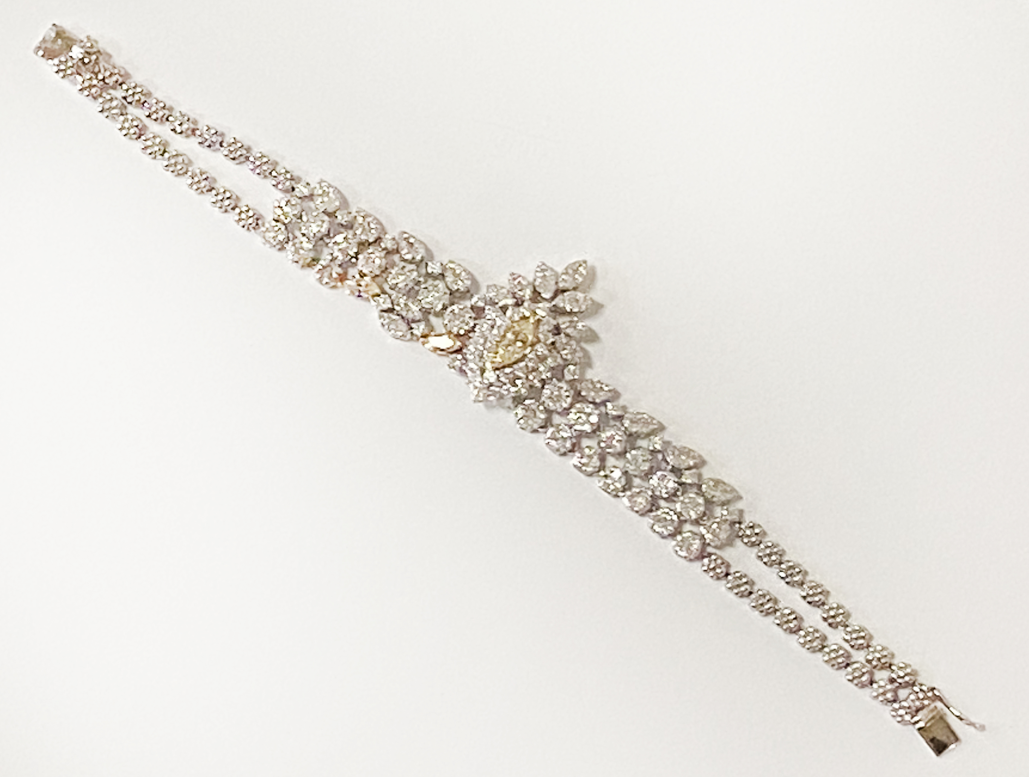 18CT GOLD & DIAMOND BRACELET - APPROX 4.30 CTS - Image 3 of 3