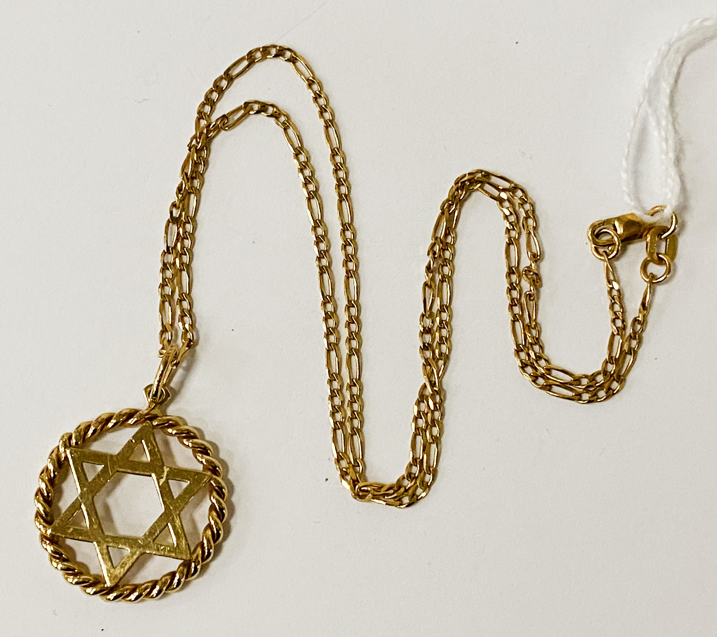 9CT GOLD STAR OF DAVID ON CHAIN -APPROX 5.4 GRAMS