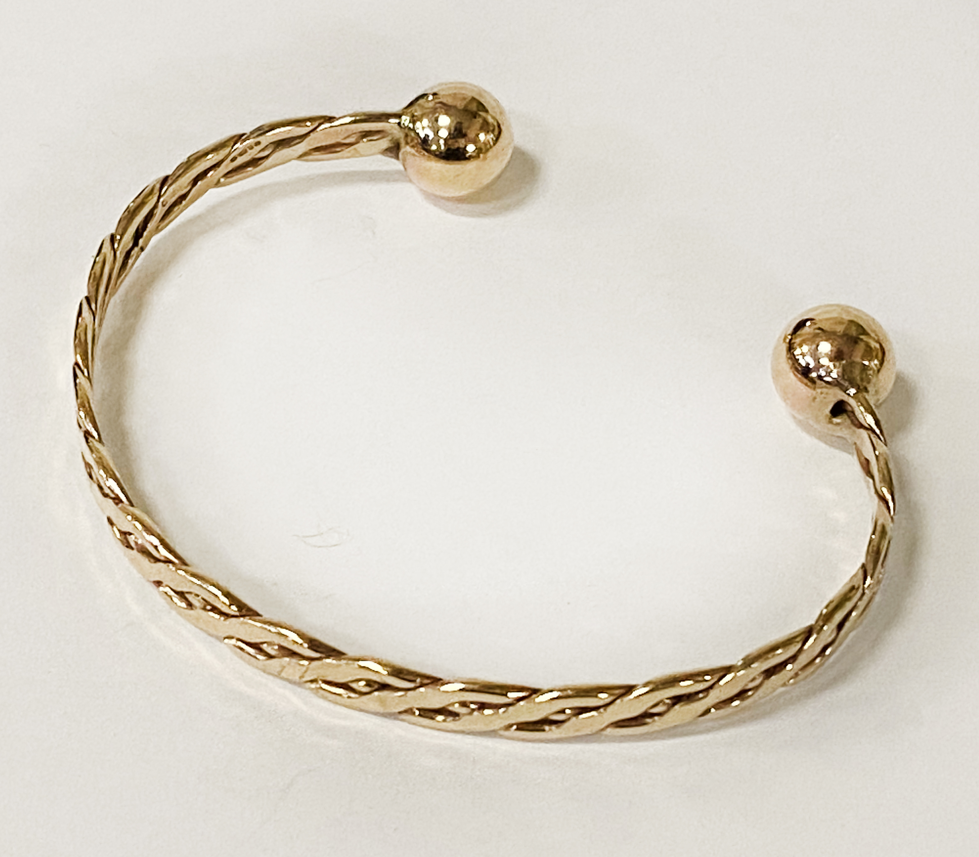 9CT GOLD BANGLE - 12.1 GRAMS