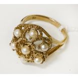 9CT GOLD PEARL RING - TOTAL WEIGHT APPROX 4 GRAMS